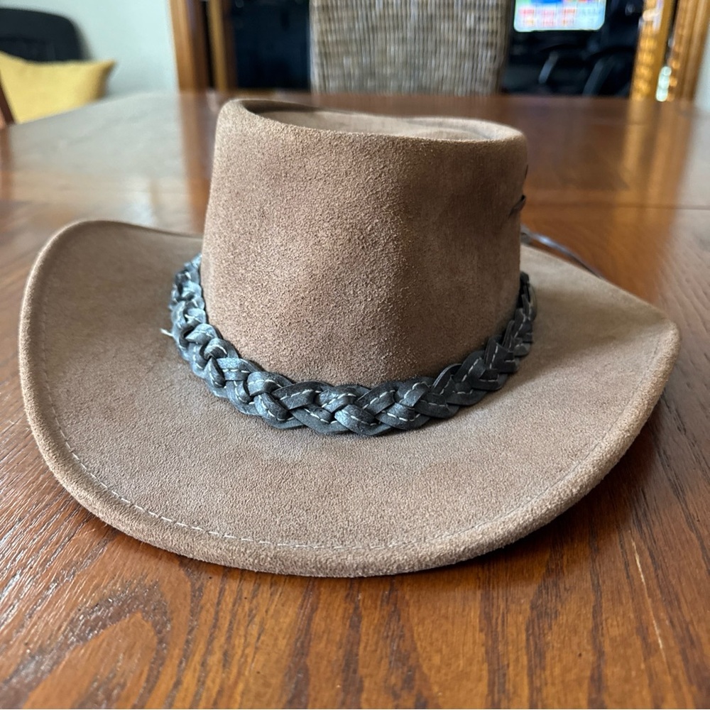 Jacaru Men's Brown Suede Hat with Braided Accent